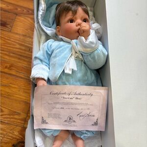 1998 Lee Middleton “Two Cute” Thumb Sucker Baby Doll